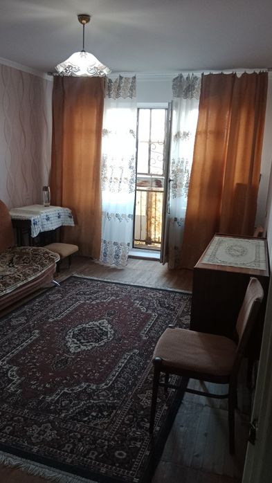 Продам 2х.ком. кв.полностью мебелированна
