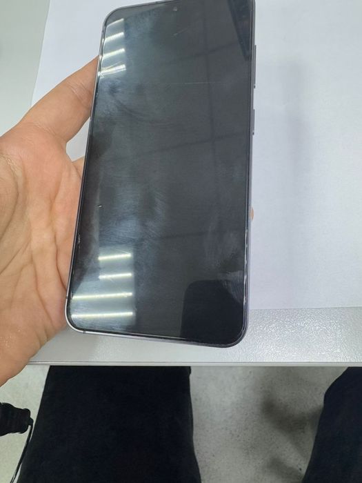 Продаю телефон s24