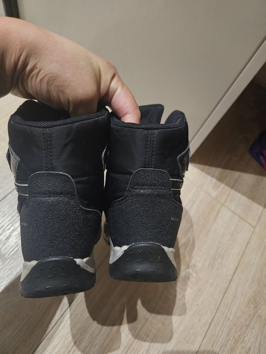 Продам детские ботинки Geox
