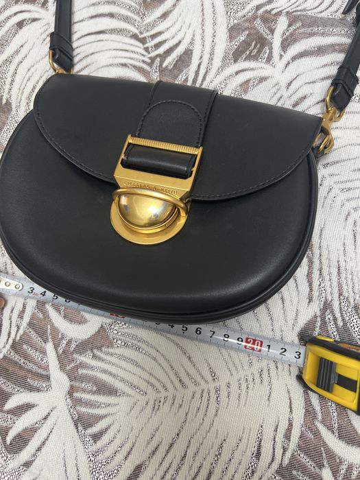 Сумка Charles & Keith