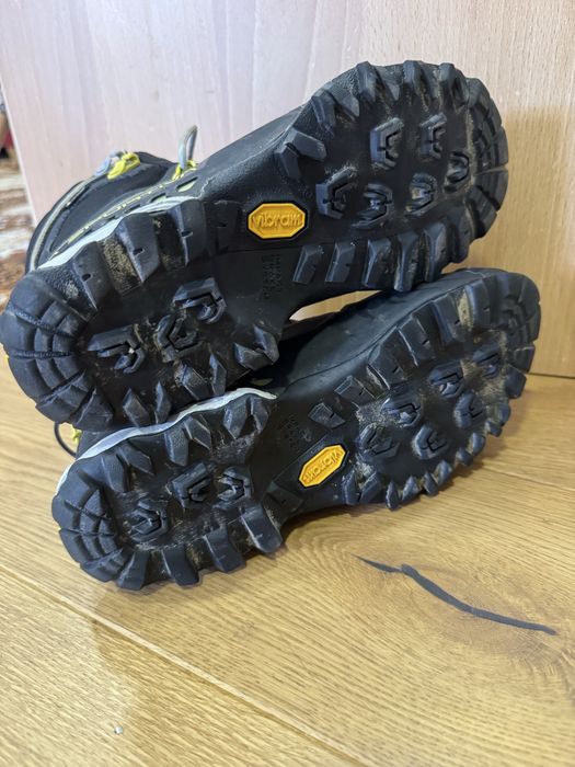 Bocanci La Sportiva  Nr. 38.5