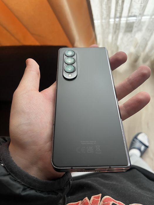Z fold 4  512gb negru