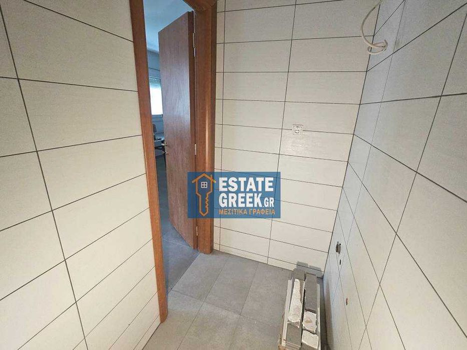 ПРОДАВА СЕ гарсониера 29 кв.м. в центъра на Кавала (код 8330)