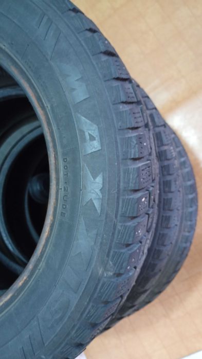 Авто шины  хорошие 4 шт.