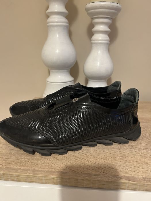 Уникални спортно елегантни обувки