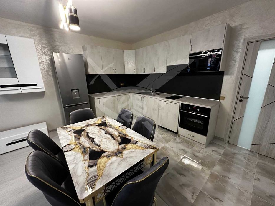 Дава се под наем Двустаен апартамент в София, Красно село - 91 кв.м за 747.66 € - Снимка #1