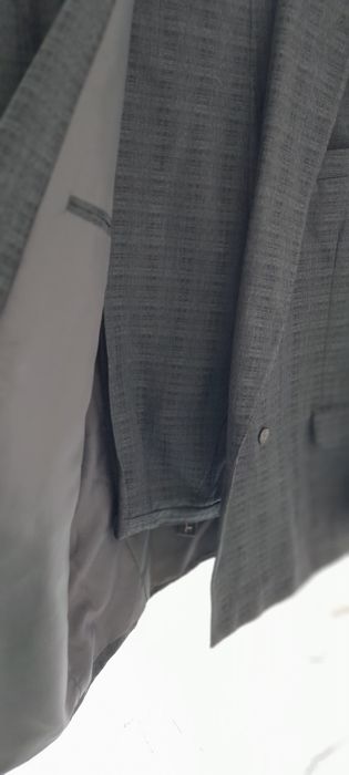 Costum culoarea gri de bărbați