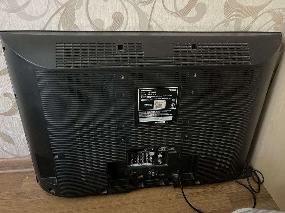 Продам телевизор Panasonic на запчасти