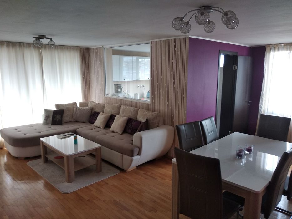 Дава се под наем Тристаен апартамент в София, Белите брези - 105 кв.м за 999 € - Снимка #1