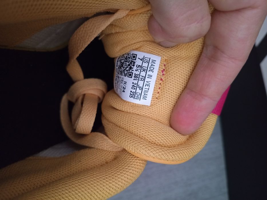 Чисто нови маратонки Adidas и Puma