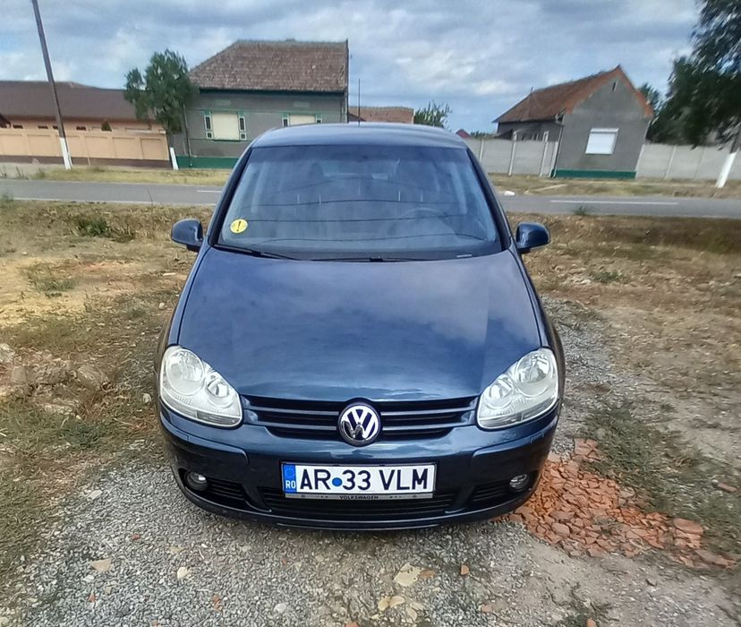 Vând Volkswagen golf 5
