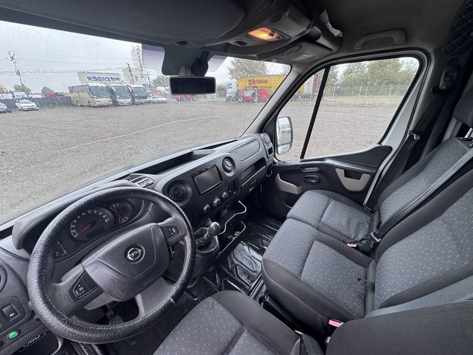 DE VANZARE Opel Movano 8+1 locuri