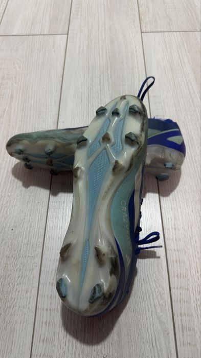 Футбольные бутсы Адидас