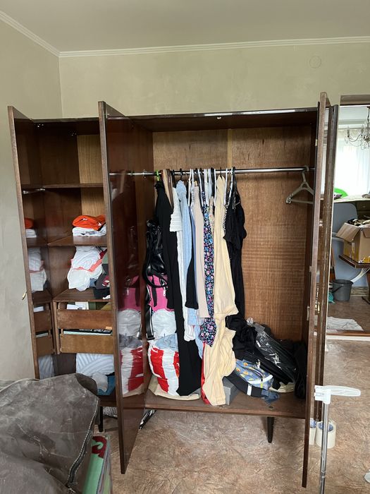 Продам шкаф для одежды