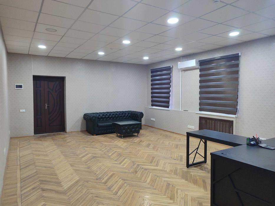 офис 50м2 центральная улица 1-линия ofis 50m2 markaziy kocha 1-qatorda