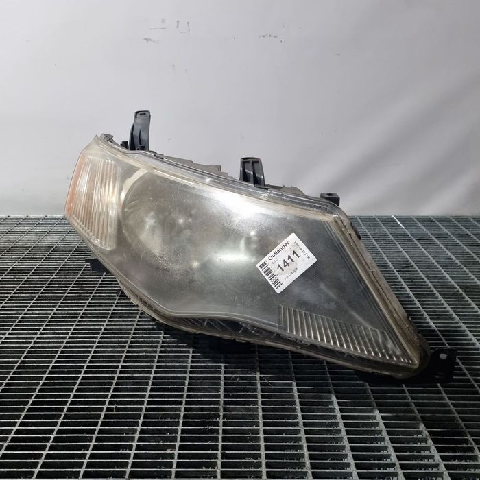 Far Dreapta Mitsubishi Outlander 2009 - 2012 SUV 4 Usi (1411) Cu lupă