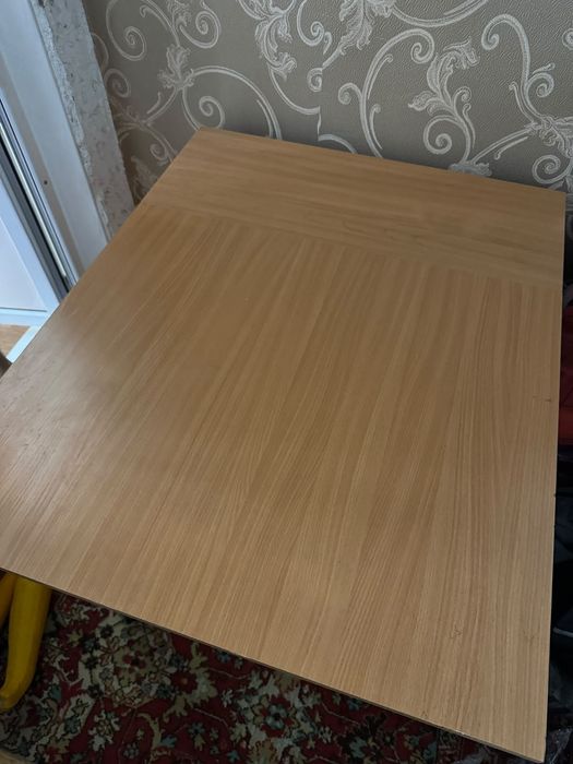 Продам стол книжка