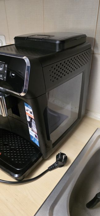 Espressor automat Philips EP2330 cu 1 an garanție Emag