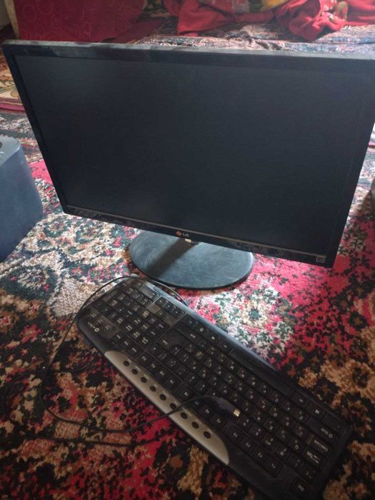 Продается комплект компьютер принтер 3шт ламинатор визрезак фотоапарат