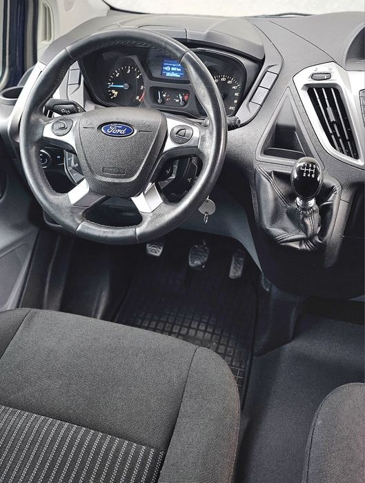 Ford Tranzit Custom8+1 LOCURI 2014~Clima Fata+Spate~Motorizare 2.2-125 CP~