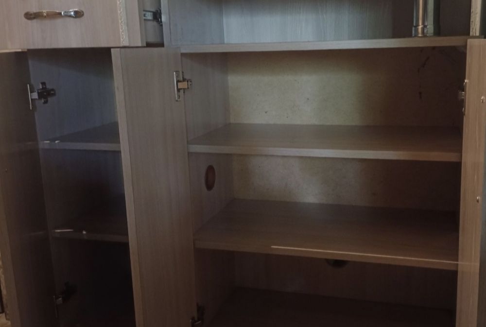 Продам комодик с зеркалом