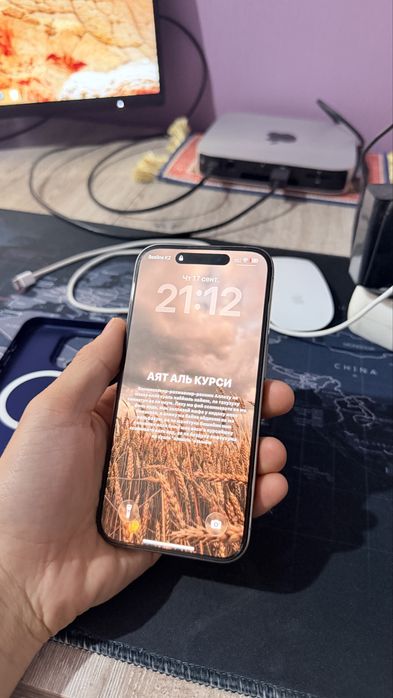 Iphone 15 pro 256гб все в родной коробка все есть первый хозяин 350ты