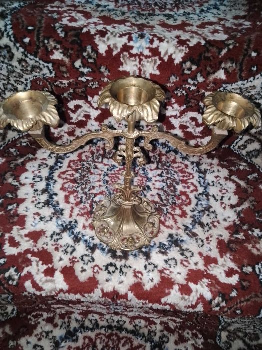 Подсвечник.антикварный.натри.свечи.старынний.