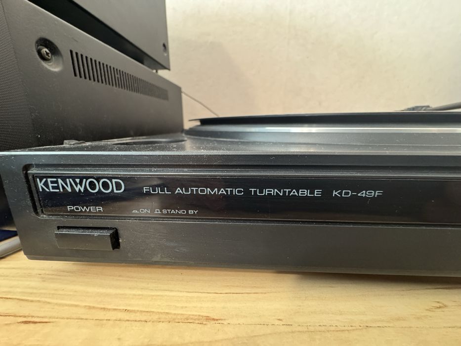 Продавам грамофон Kenwood KD-49F - пълен автомат.
