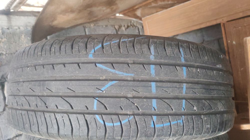 Продаются б/у покрышки с хорошими протекторами: