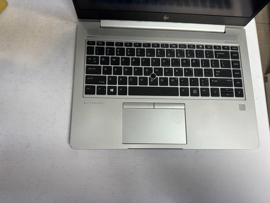 HP elitebook ryzen 7 pro 3750U 8/256SSD sensorlik ekran holati zoʻr