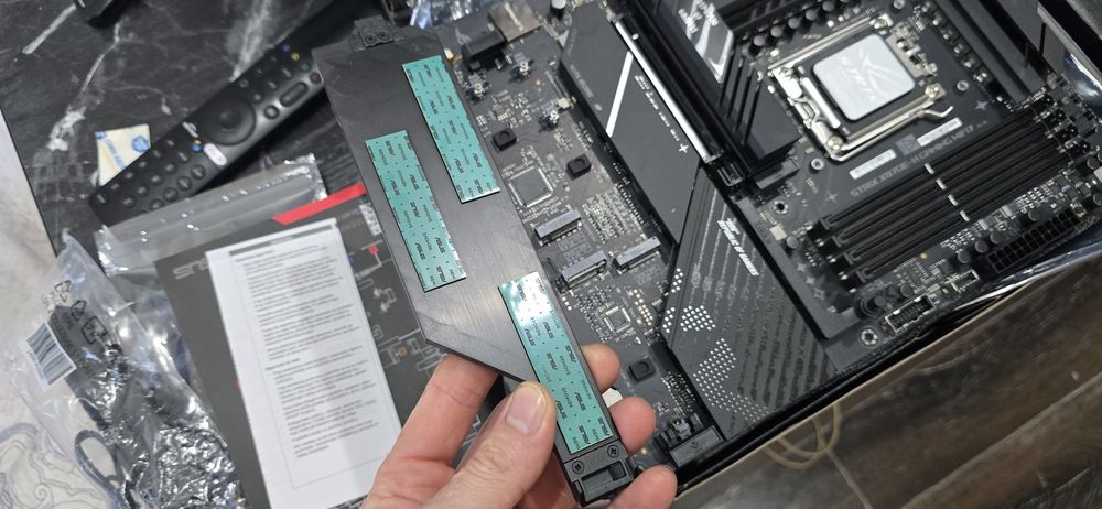 Материнская плата ASUS ROG STRIX X870E - H GAMING