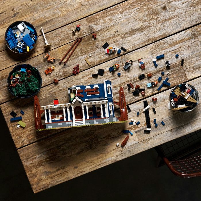 Lego 11370 Странни неща: Къщата на семейство Крийл Stranger Things