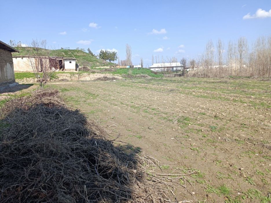 Уй сотилади 12 соток