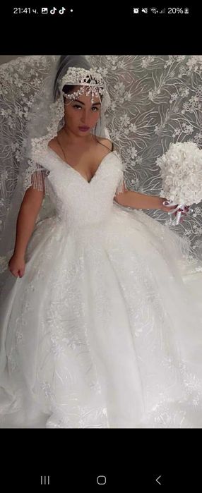 Булченски и официални рокли