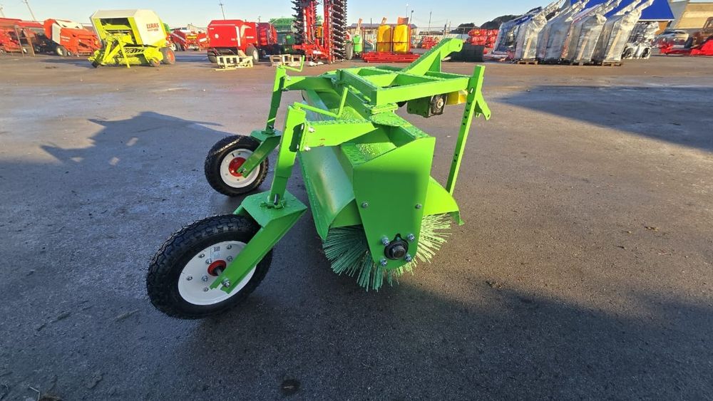 Продам Отвал и Щетки