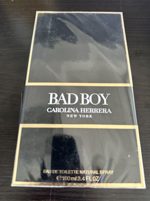 Продавам парфюм Каролина херера Бед Бой