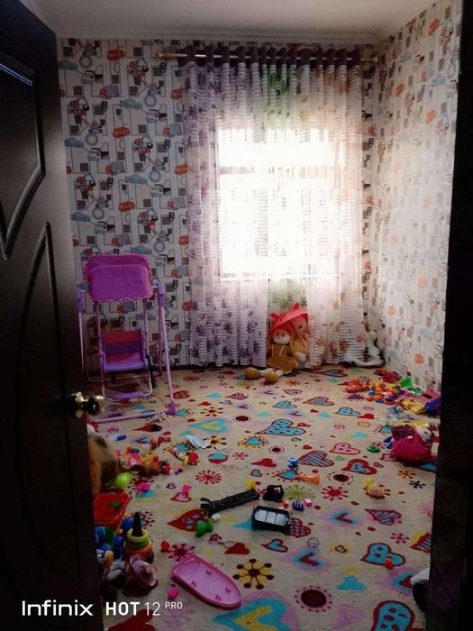 Тайор участка сотилади хама жихози билан