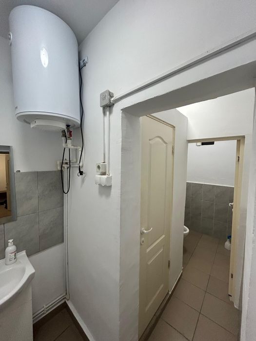 Închiriez spațiu comercial 75 mp