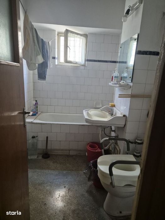 Imobil ultracentral et 2/8, dec, 3 cam, baie si gr sanitar si boxa