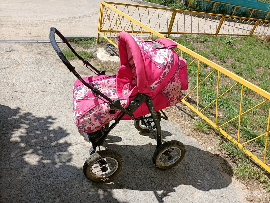 Продам детскую коляску