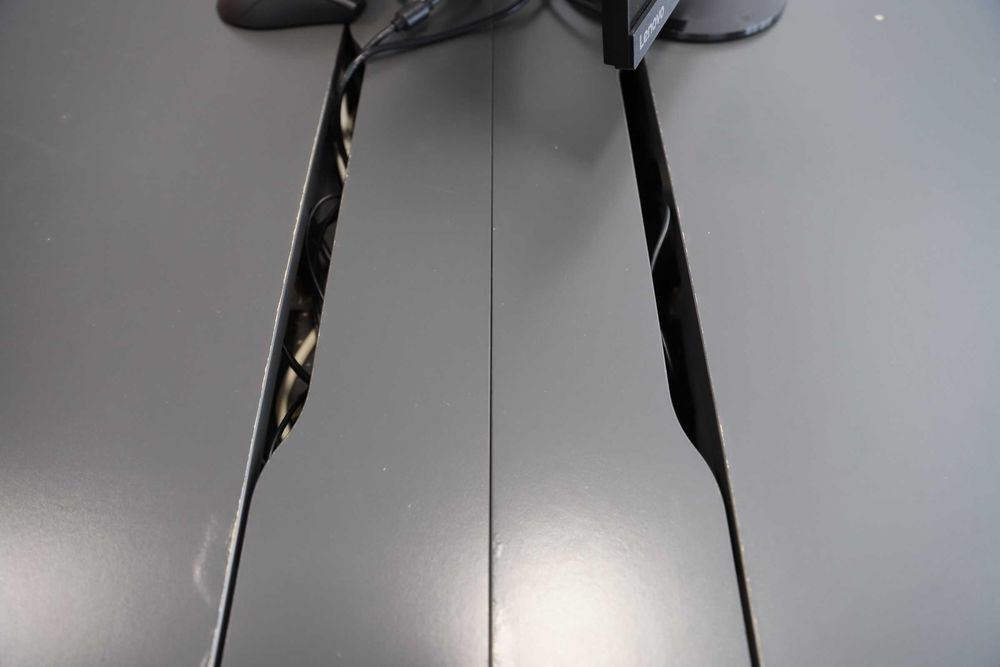 Продавам бюро ALEX /2бр./