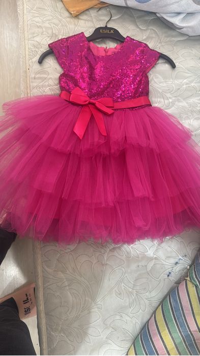 Продам детские платья