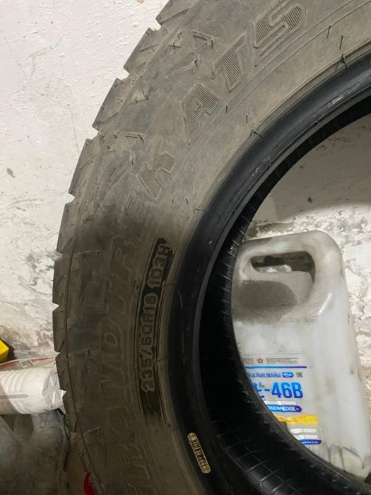 Продам шины за комплект 100 тыс  размер 235/60/18 летний