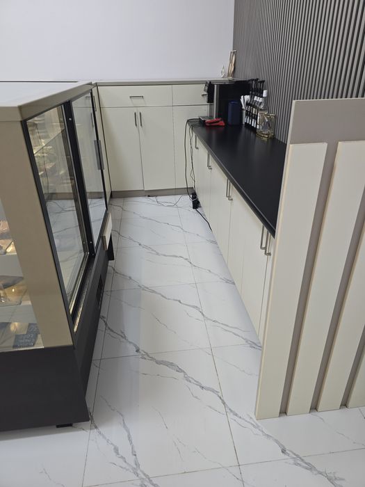 Продам почти новый ресепшен