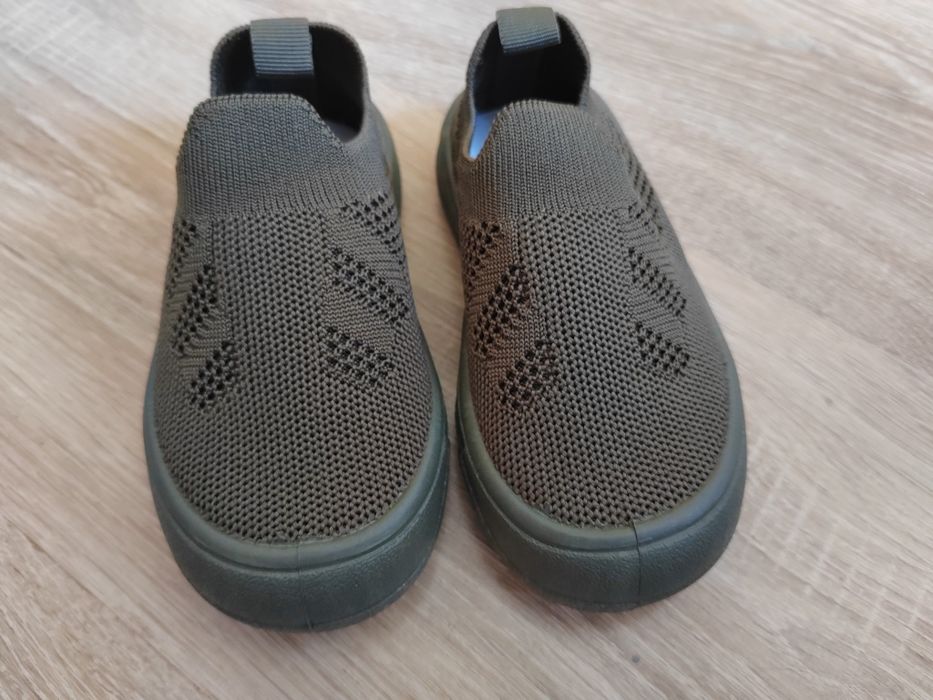 Мрежести обувки за градина