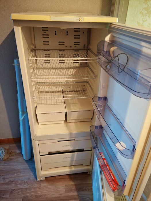 Холодильник Бирюса