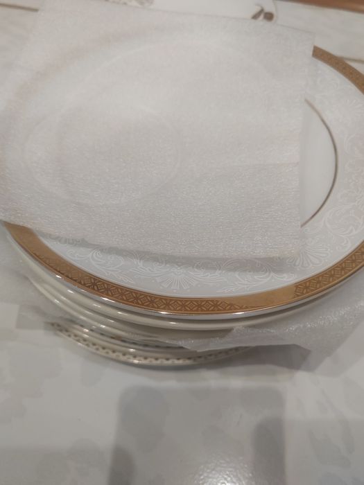 Тарелки разные от сервиза