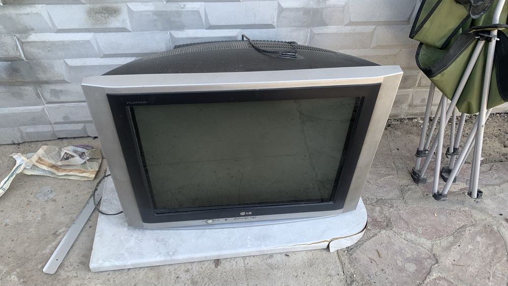 Продам телевизор б/у