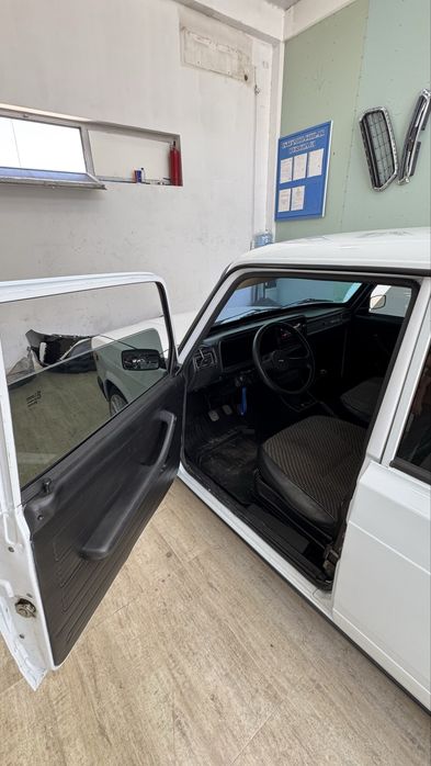 lada  vaz 2107 sotiladi