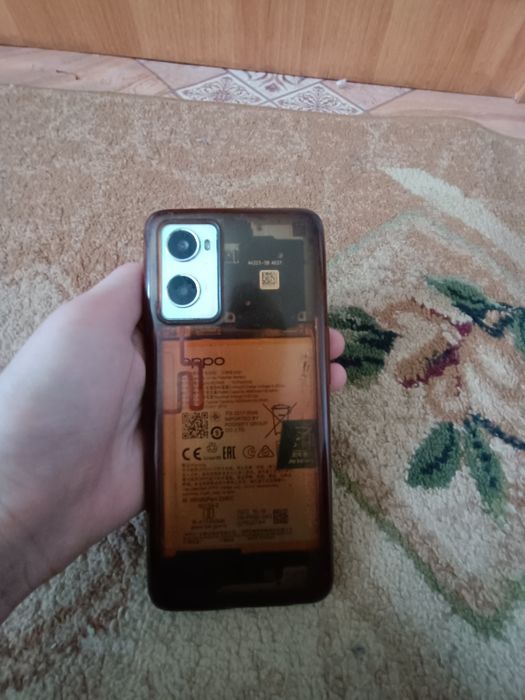 Продам три телефона